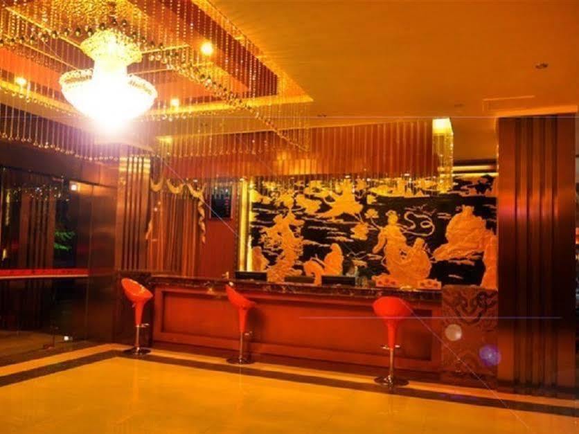 Jiuzhaigou Xian Chi Hotel Экстерьер фото